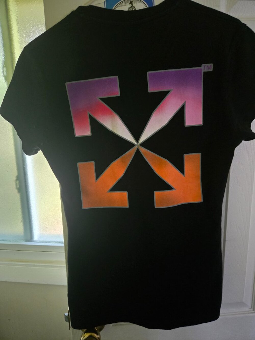 Black ladies t shirt - Picture 2 of 6